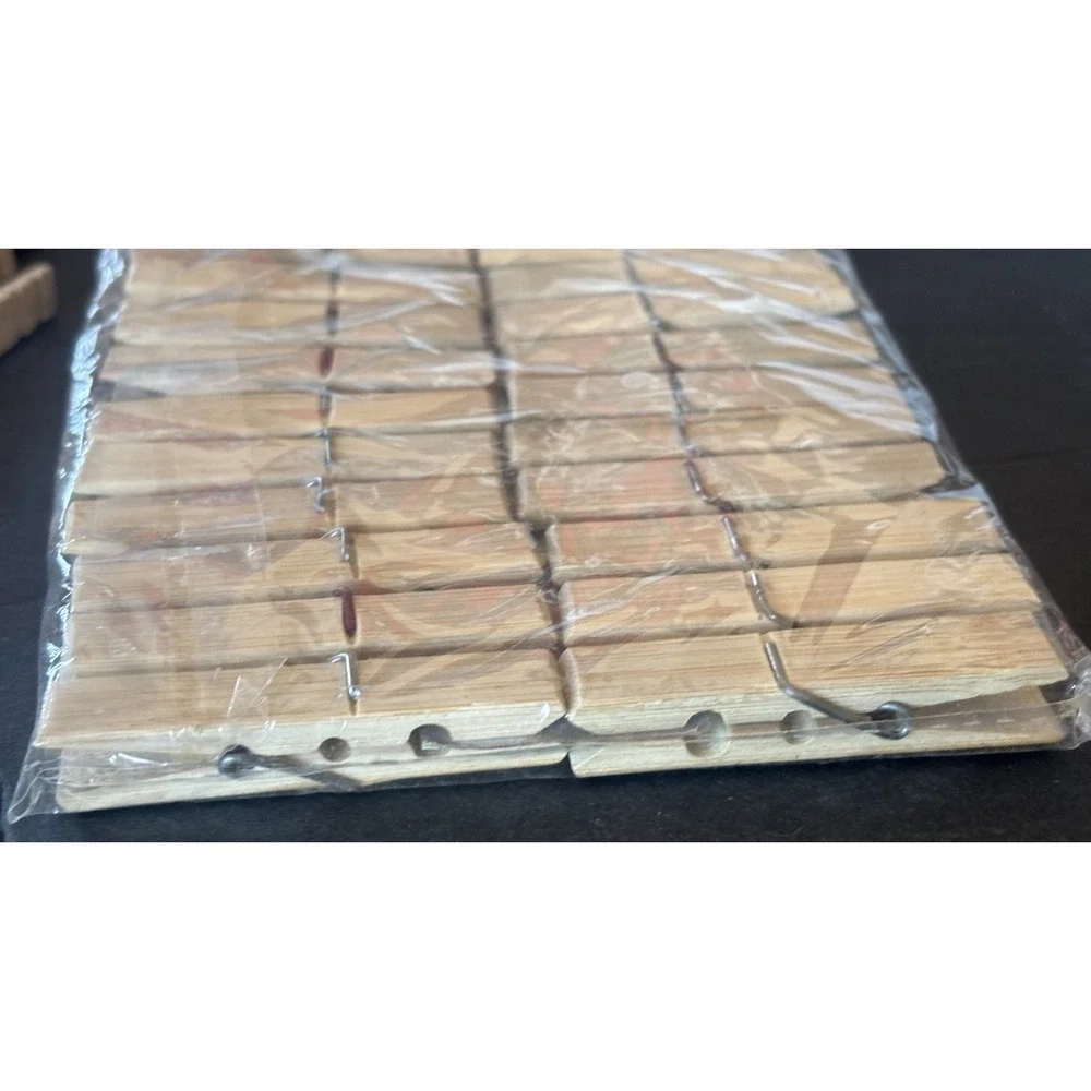 Vtg 75 Piece Lot Wood Metal Springs Clothes Pins Woode + 6 Plastic Laundry Hooks